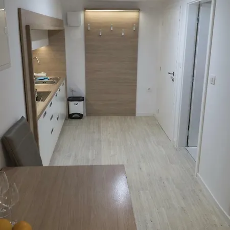Elegant Studio On The Prime Location